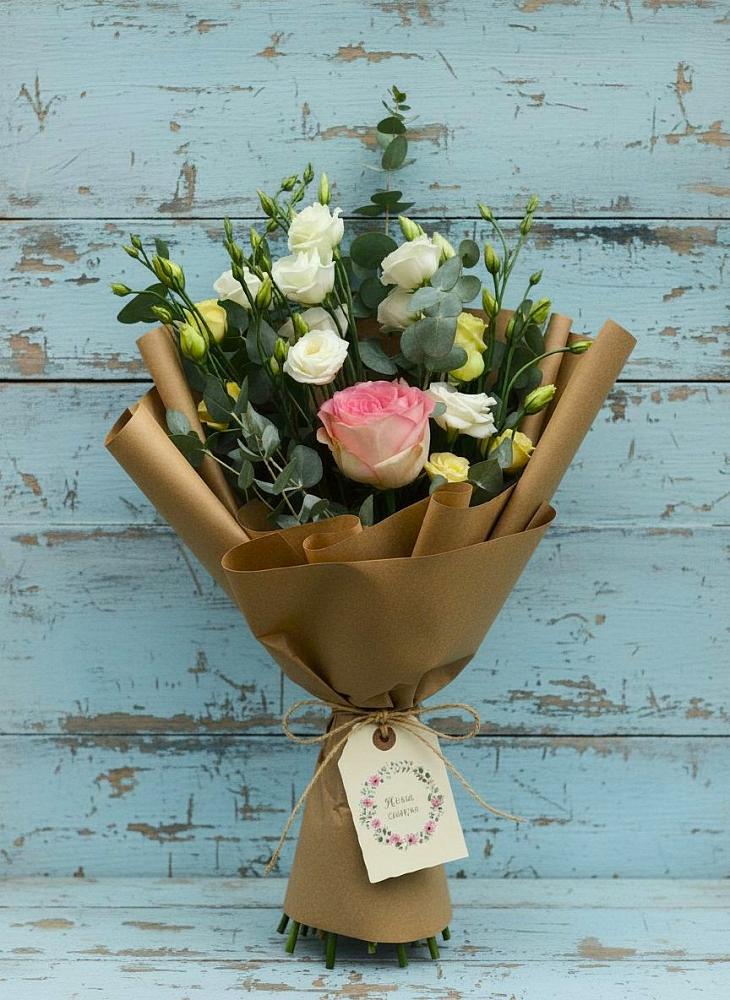 Букет цветов из: Розы и Лизиантусы в Старотеряево