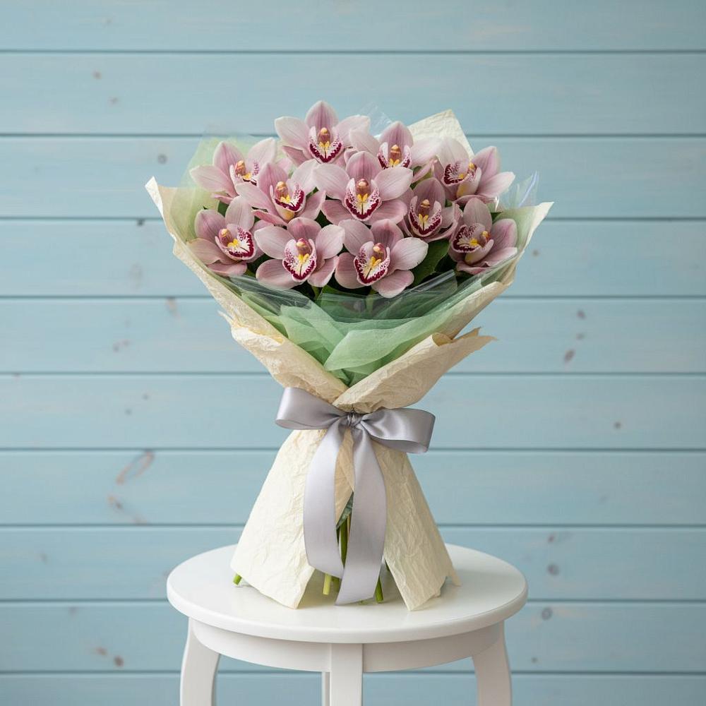 Букет цветов из: Орхидеи и Розы в Старотеряево