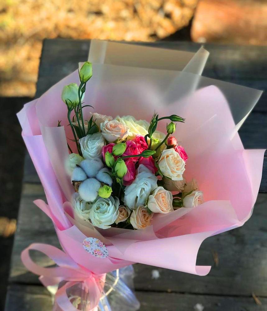 Букет цветов из: Розы и Лизиантусы в Старотеряево