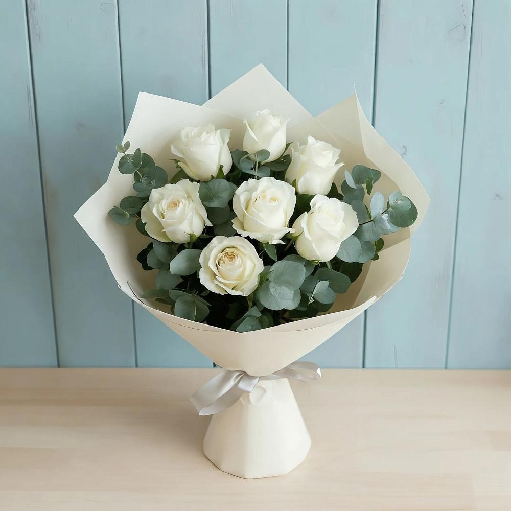 Букет Белые розы в Эвкалипте в Старотеряево