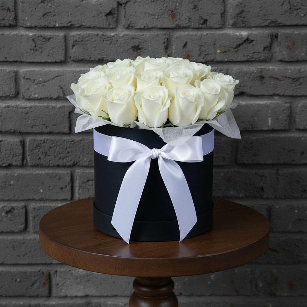 Цветочная композиция из Розы в шляпной коробке в Старотеряево