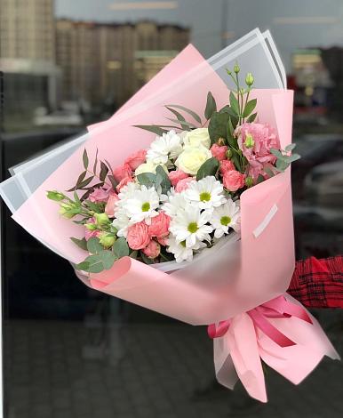 Букет цветов из: Розы, Лизиантусы и Хризантемы в Старотеряево
