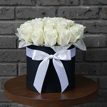 Цветочная композиция из Розы в шляпной коробке в Старотеряево